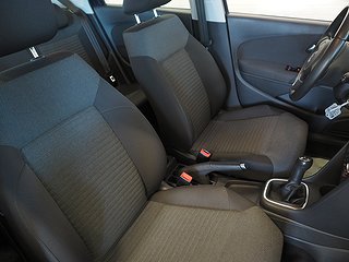 Halvkombi Volkswagen Polo 11 av 19