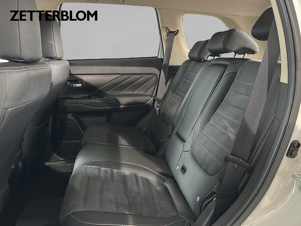 SUV Mitsubishi Outlander 9 av 14