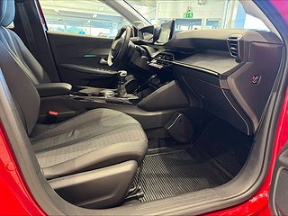 Peugeot 208 1.2 PureTech Allure Mvärmare/B-kamera/Kamrembytt