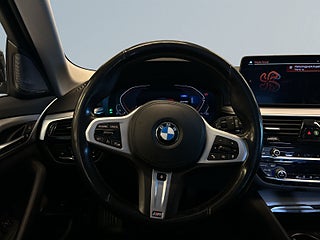 BMW 530i xDrive Touring Steptronic SoV-däck/Drag/Kamera/D-värm – bild 9