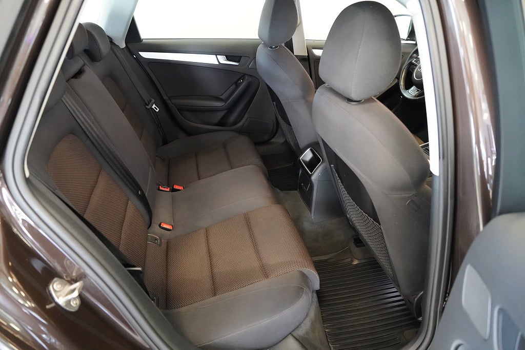 Audi A4 2015 - miniatyr 6