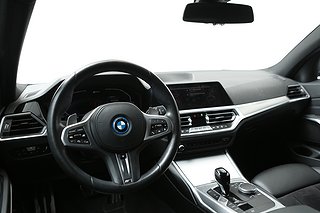 Kombi BMW 330e 4 av 5