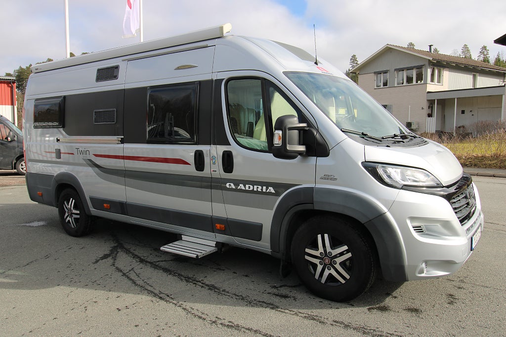 Adria Twin 640 SLX  Alde Automat Separata sängar 1 års garanti