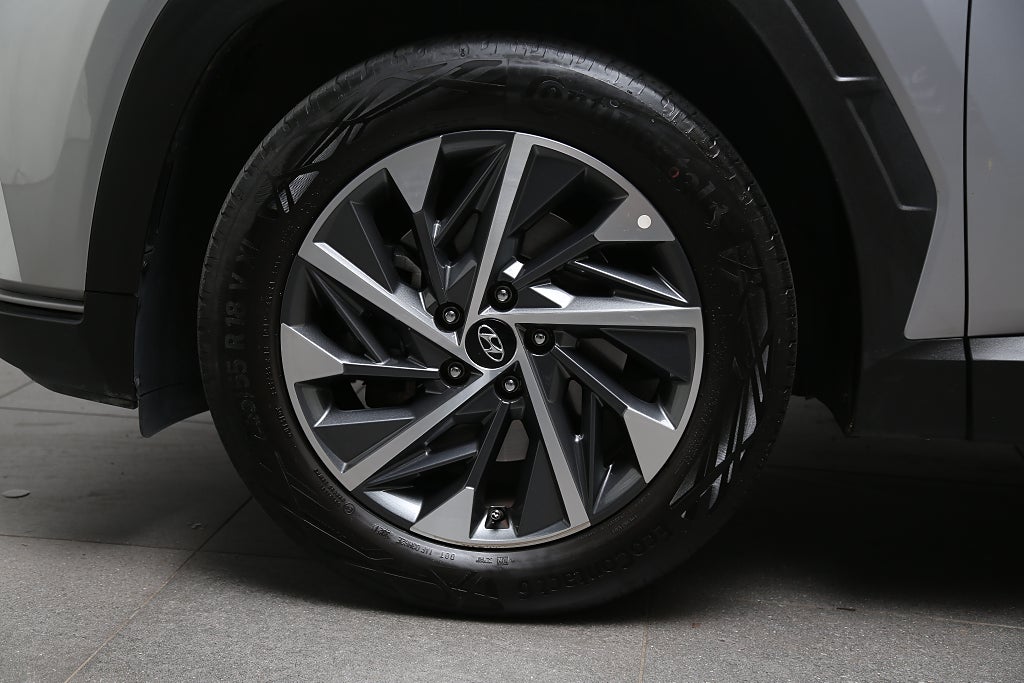 Hyundai Tucson 1,6 T-GDI 180hk Essential 4WD Aut Motorv Nybilsgaranti 2021