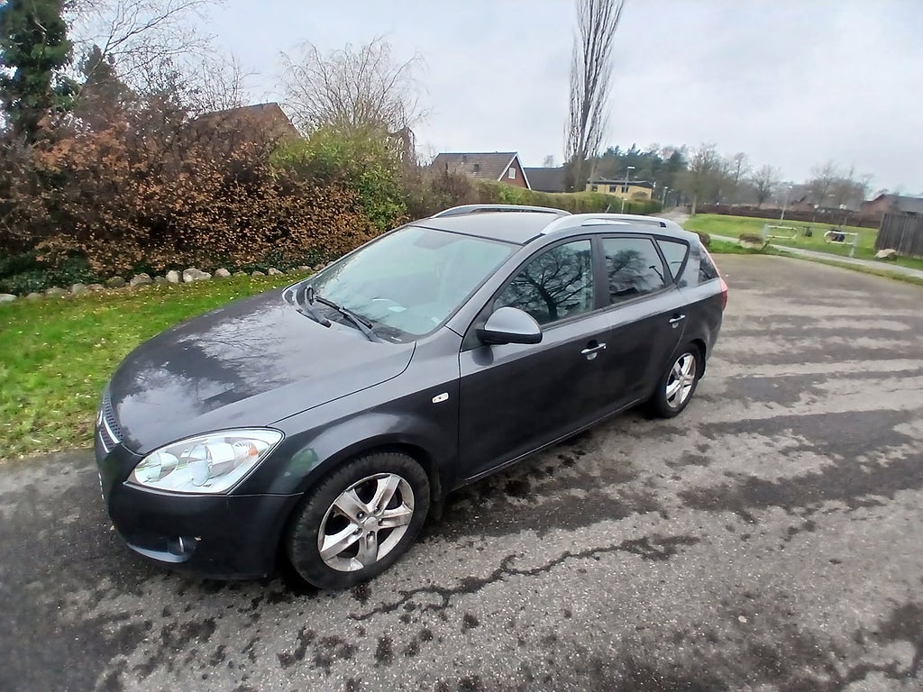 Kia Ceed cee'd_sw 1.6 CRDi EX 