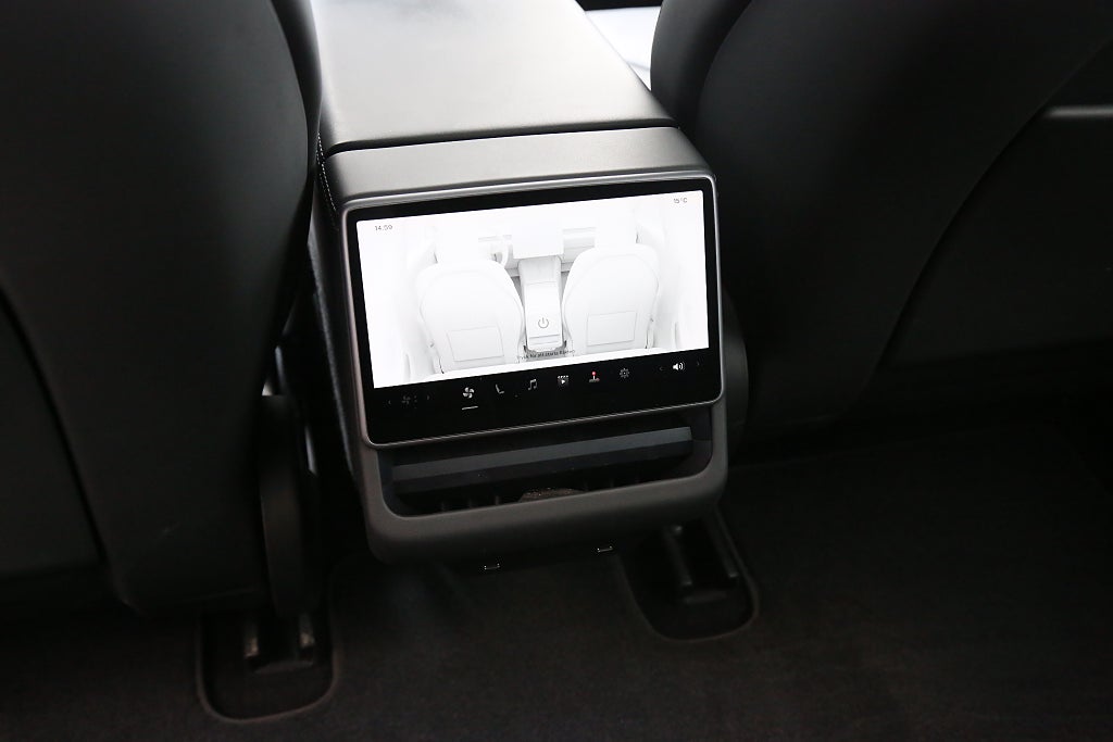 Tesla Model 3 Standard Range Highland Autopilot Panorama Facelift 2024