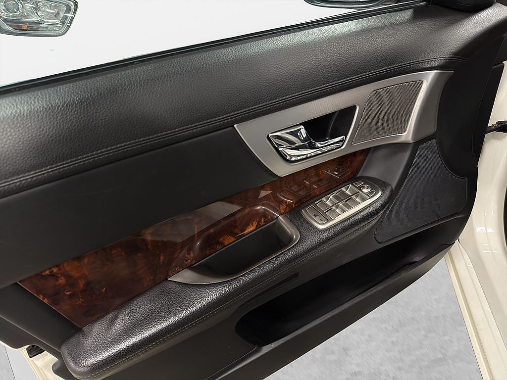 Jaguar XF 3.0 V6, 275hk, Premium Lux, 3 brukare, 12mån garanti