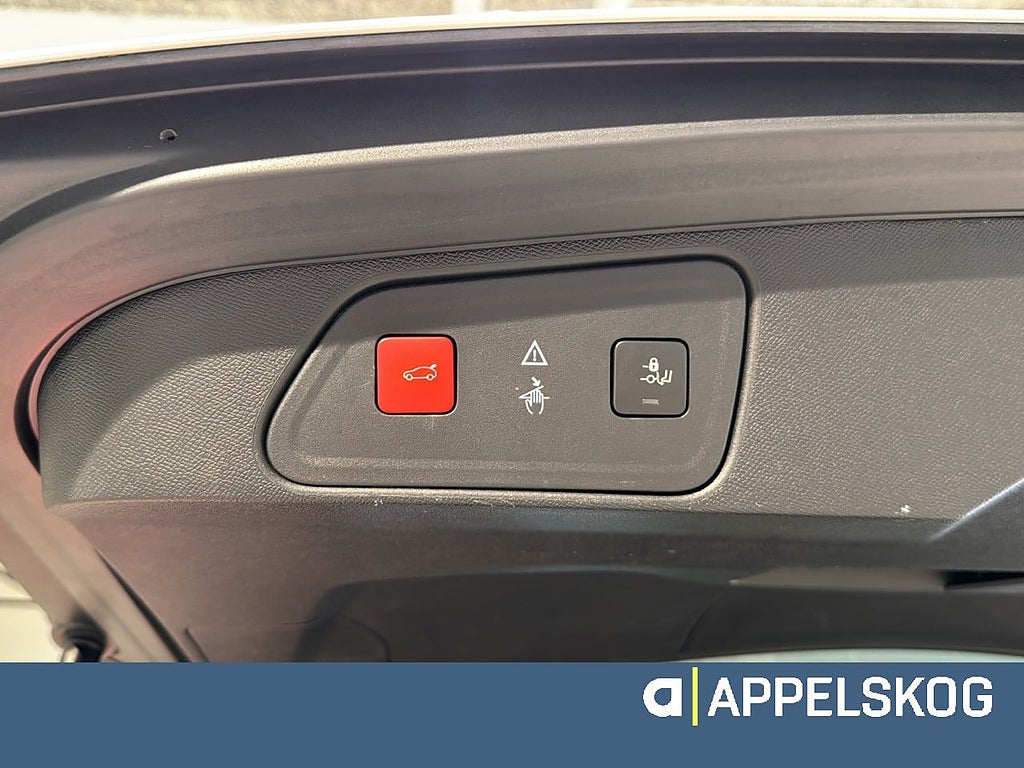 Bild på Peugeot 3008 GT 1.6 Plug-in Hybrid 4 300hk |RÄNTA 3,99%|V-HJUL|