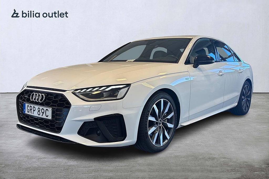 Audi A4 Sedan Quattro S Tronic S Line 204hk / Värmare PDC Navi