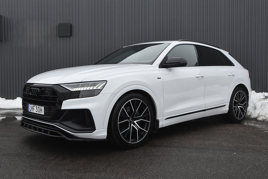 Audi Q8 50 TDI quattro S Line / B&O Luft 22" Värmare 