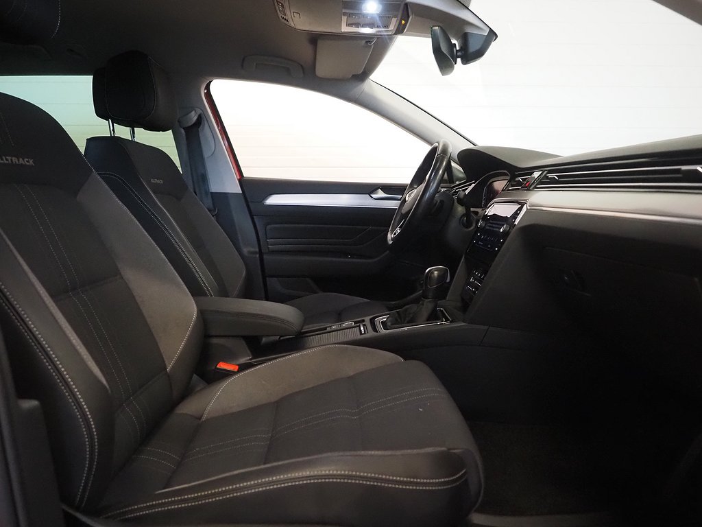 Volkswagen Passat Alltrack TDI 200hk 4M Drag|D-värm|Cockpit 2021