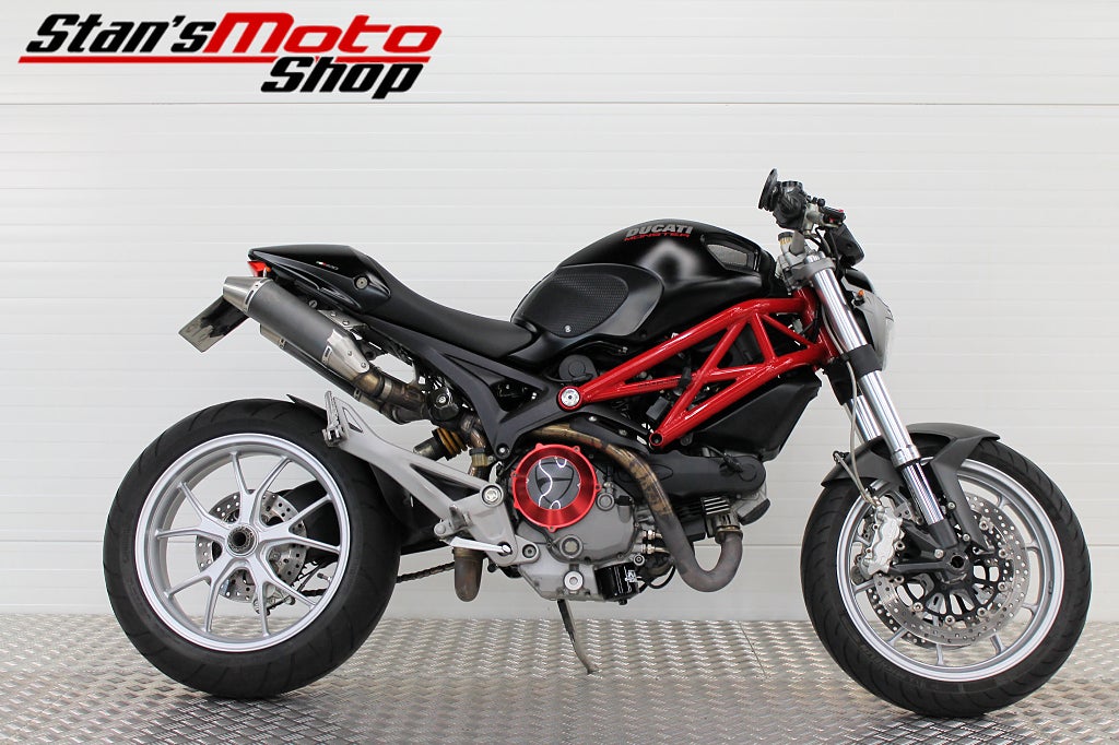Ducati Monster 1100