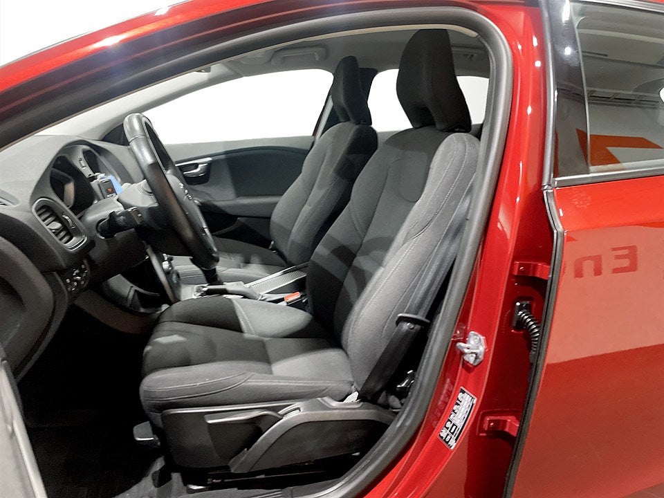 Bild på Volvo V40 Kinetic T2 122hk - DRAG, BACKSENSORER