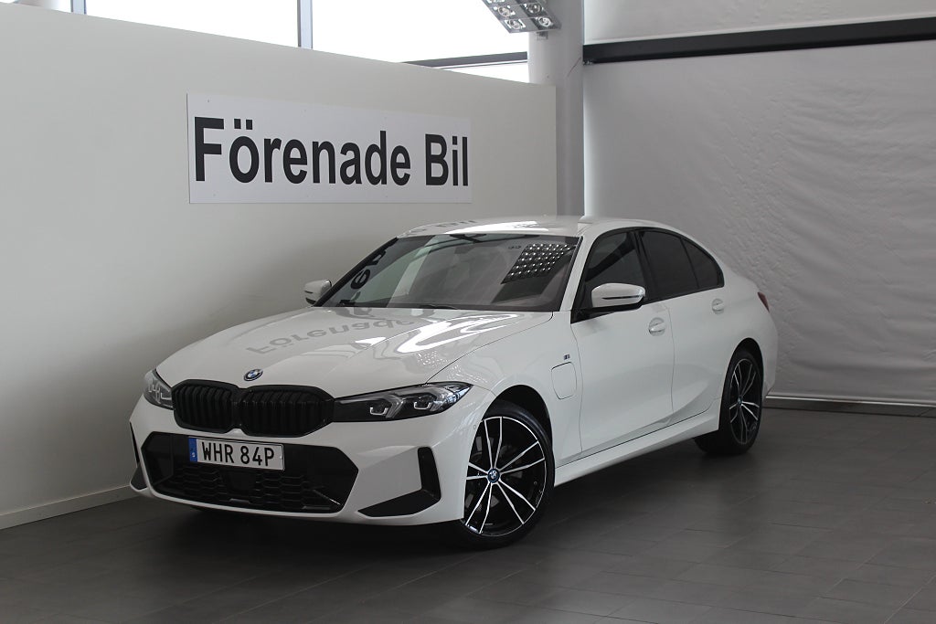 BMW 330e xDrive Sedan MSport ParkAssist H/K Comfort Fri se* 