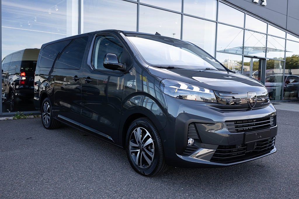 Peugeot Traveller 2.2 BlueHDi 180hk Allure 8-Sits Panorama 5 års garanti