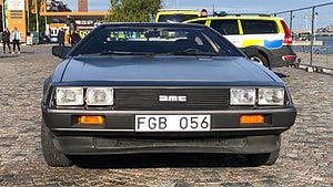 Den här De Lorean DMC 12 importerades till Sverige 1989 och har sedan dess haft fem ägare. Foto: Bilweb Auctions