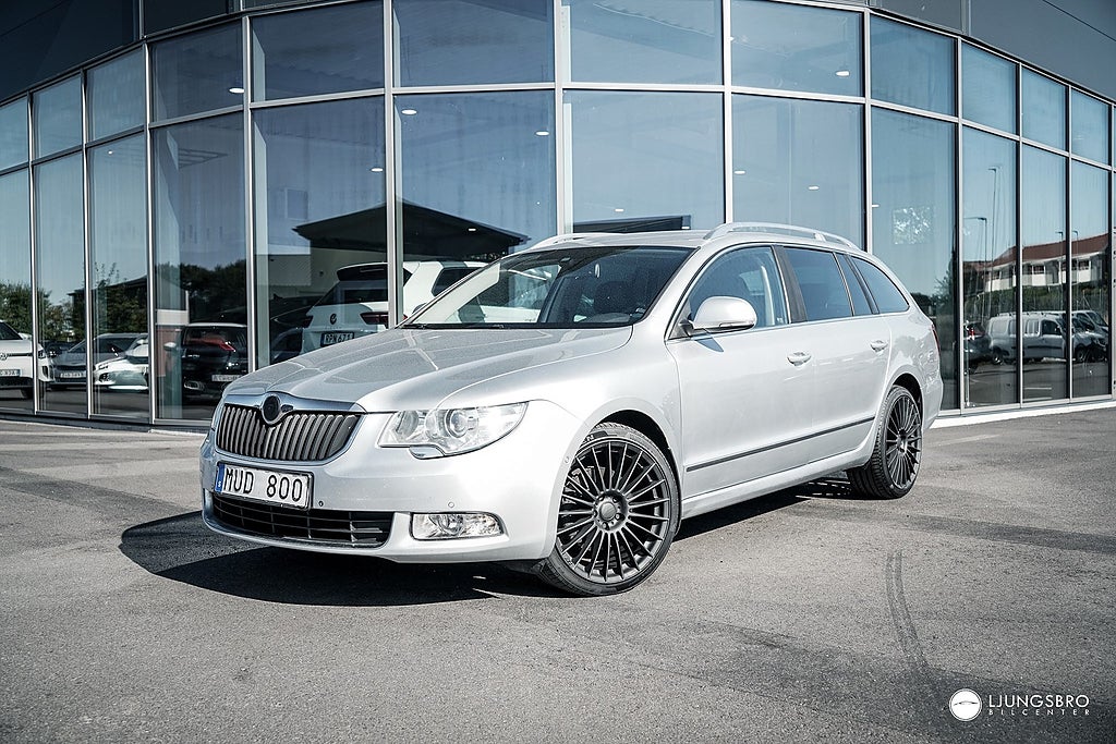 Skoda Superb Skoda Superb Kombi 2.0 TDI 4x4 140hk Elegance / Drag