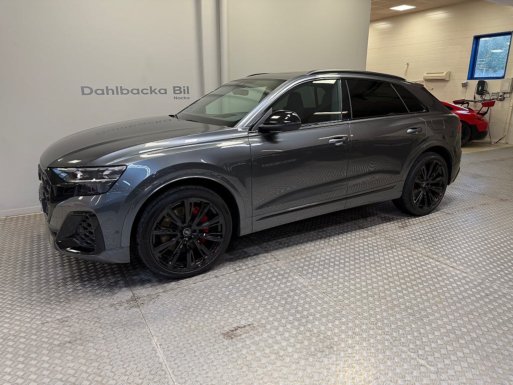 Audi Q8 60 TFSI e quattro 490hk / S-Line Selection / MOMS