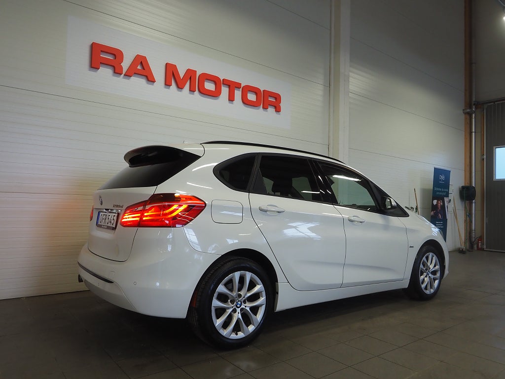 BMW 218 d 150hk Active Tourer  Sport line | Backkamera | Navi |
