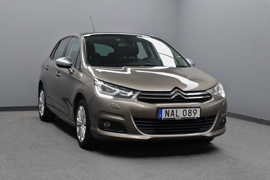 Citroën C4 1.2 e-THP 130hk Panorama Carplay Drag M-värme