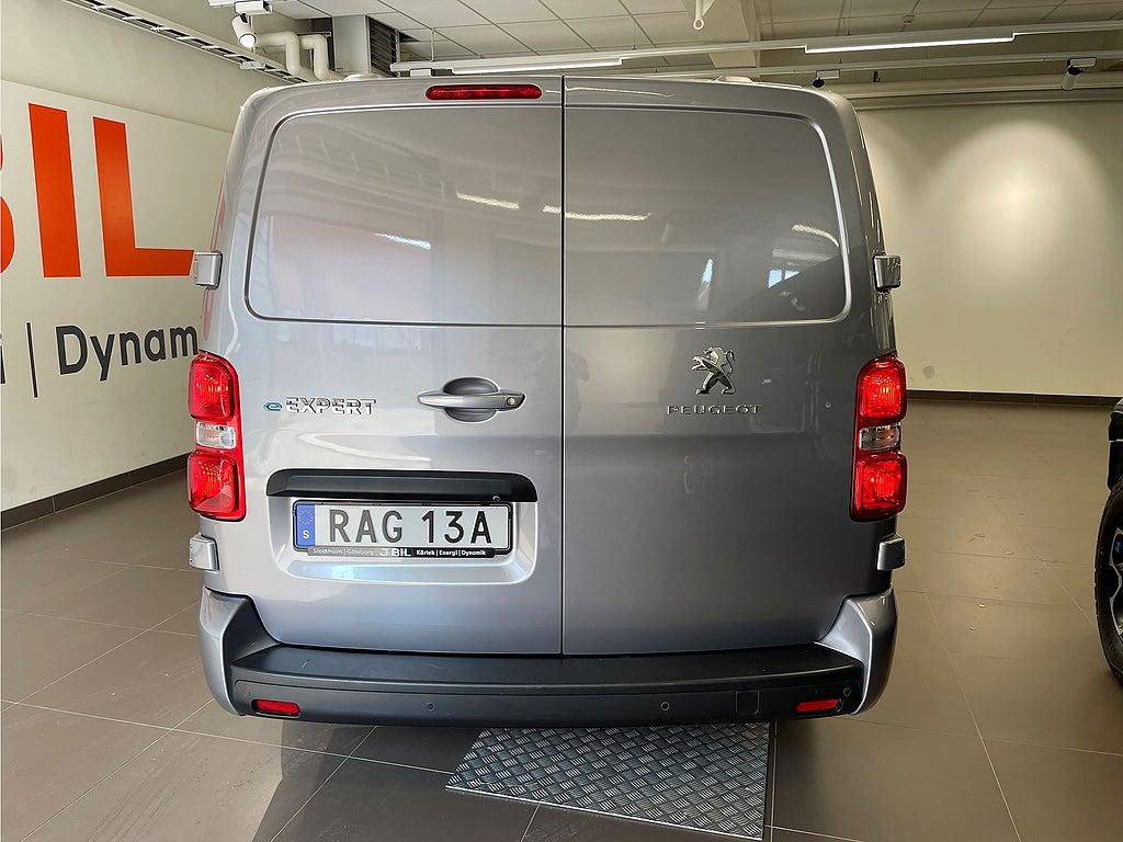 Bild på Peugeot e-Expert PRO+ 75kWh 136hk Aut L3 - B-KAMERA,M-VÄRM,1 ÄGARE