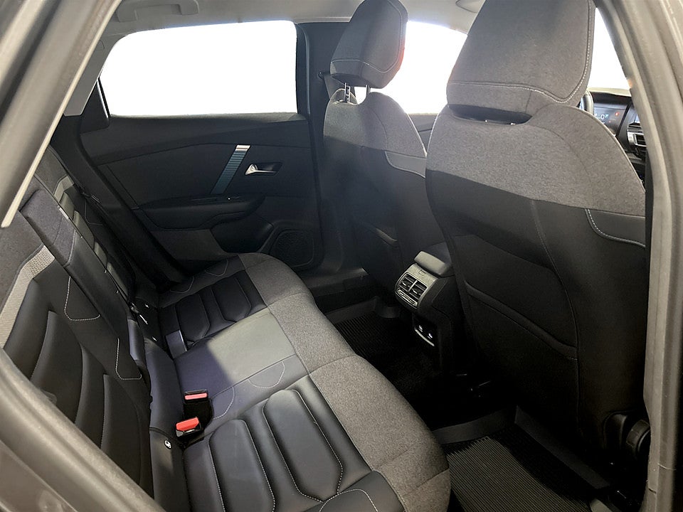 Bild på Citroen E-C4 Shine 50kWh 136hk Aut B-KAMERA CARPLAY