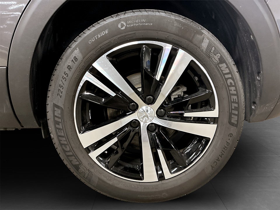 Bild på Peugeot 5008 GT 1.2 PT 130hk Aut 7-SITS B-KAMERA NAV