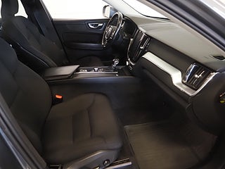 SUV Volvo XC60 11 av 22