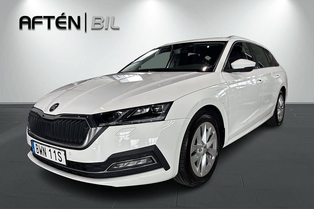 Skoda Octavia Kombi iV Style 204hk |Drag, B-kamera, Värmare, MOMS