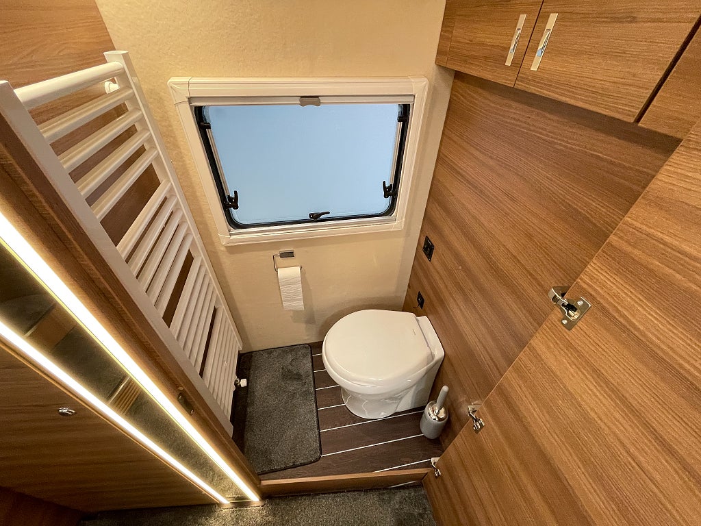 Knaus 900 LEG Sun I / Hydraul-ben /AC- Bodel/Solcell x8 / litium / Inv - Knaus