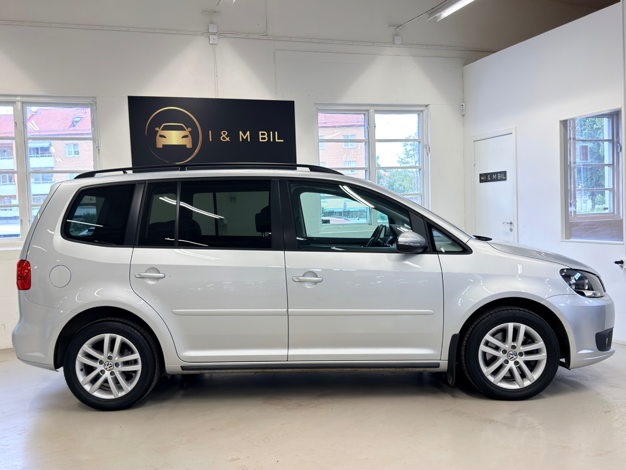 Volkswagen Touran 7-sits 1.4 TSI Masters 2015, bild 6/48