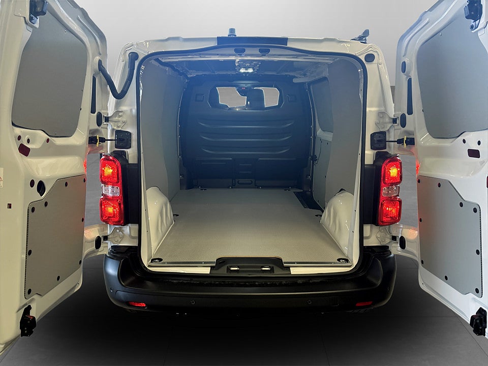 Bild på Peugeot Expert 150hk Aut L2 - EDITION! SERVICE & V-HJUL INGÅR!