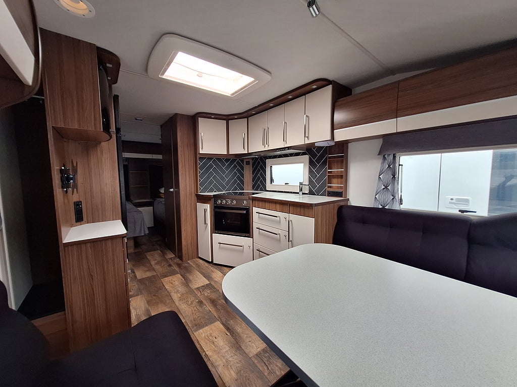 Polar Edition 620 LB VK Långbädd, Mover, Nytt Tält