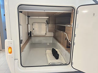 Husbil-integrerad Itineo 740 7 av 24