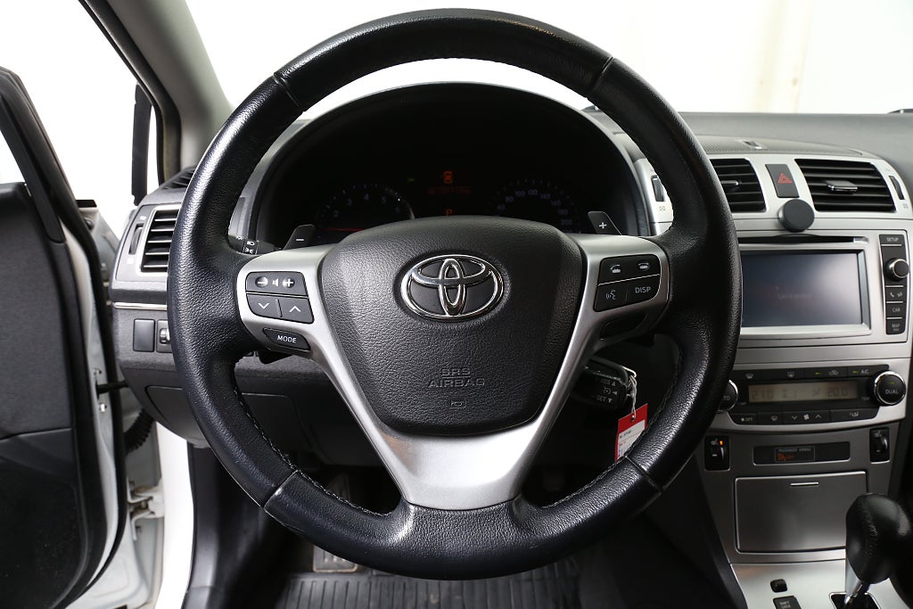Toyota Avensis 1,8 147hk Multidrive S Edition 50 Kombi Navi Motorv 2015