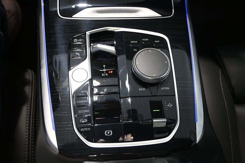 BMW X7 2025 - miniatyr 29