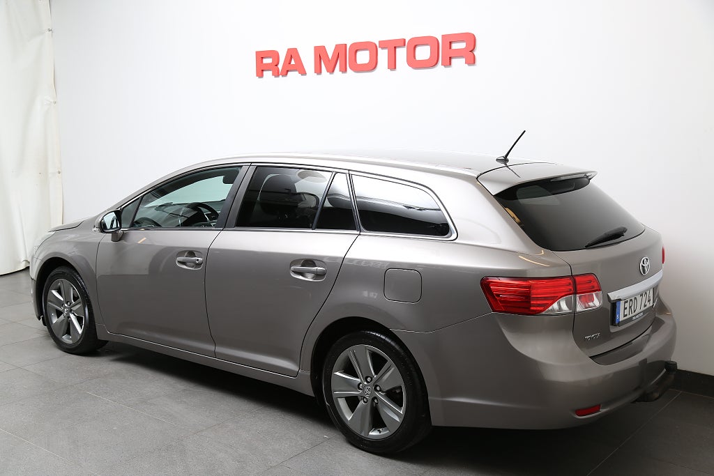 Toyota Avensis 1,8 147hk Edition 50 Kombi Navi Motorv Dragkrok 2015