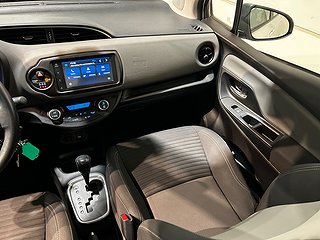 Toyota Yaris Hybrid Active Mvärm Kamera Kamkedja S/V-hjul