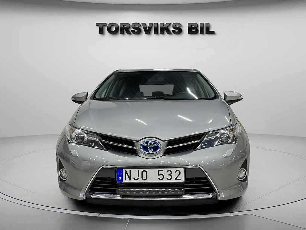 Toyota Auris Hybrid e-CVT Vinterhjul, Motor/Kupevärmare, Ledramp, Hemleverans - miniatyr 9