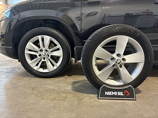 Skoda Karoq 1.0 TSI Drag Värmare Kamera S&V-däck Låg Skatt