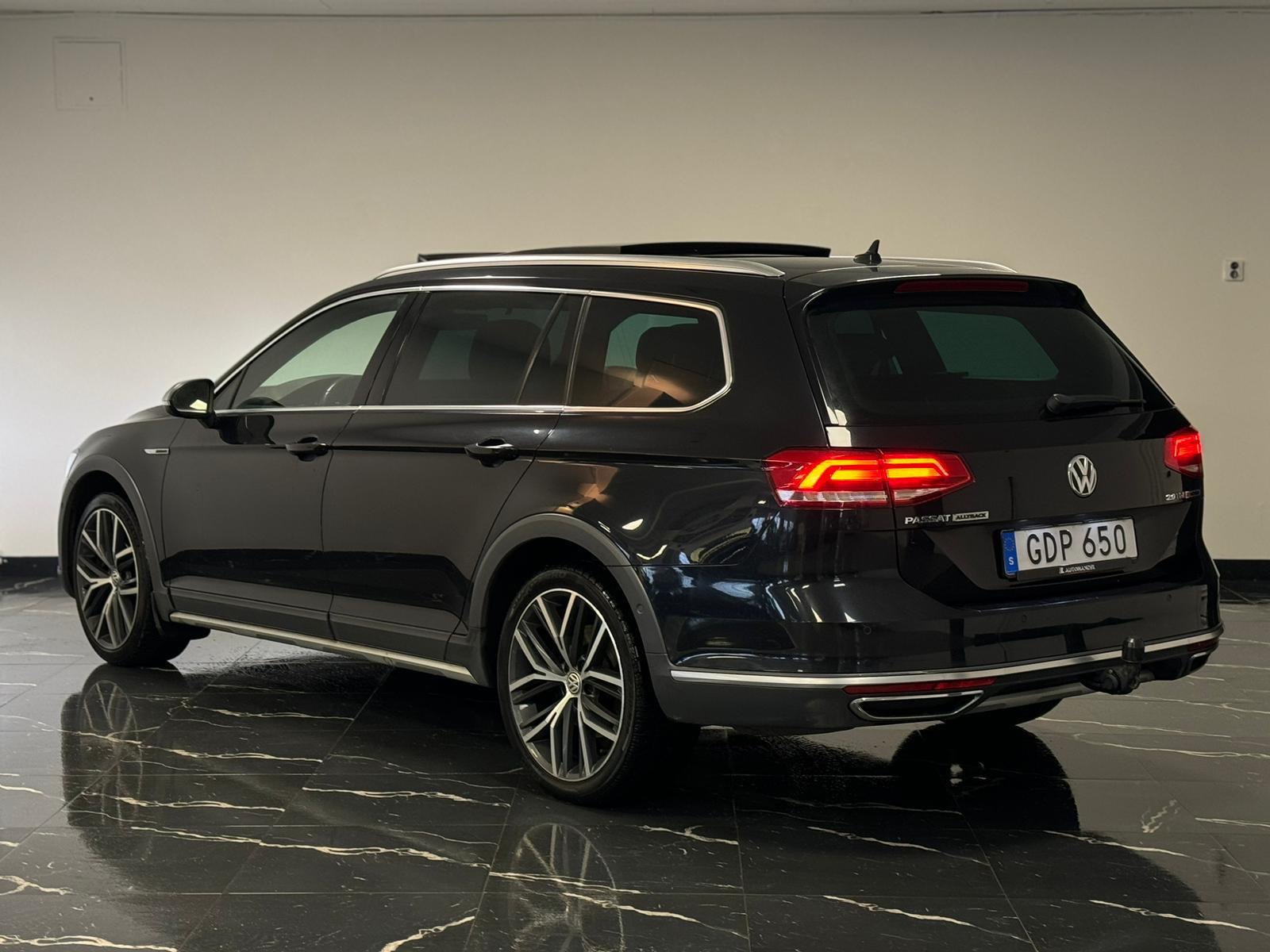 Volkswagen Passat 2016, photo 6/47