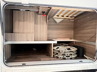 Husbil-integrerad Kabe TM IMPERIAL 910 T 6 av 38