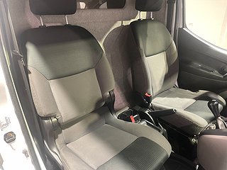 Transportbil - Skåp Nissan NV200 11 av 19