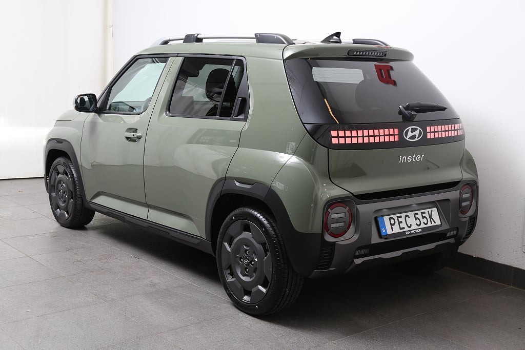 Hyundai Inster Cross Long Range 49kWh  | Moms | Låga mil fd. demobil 2025