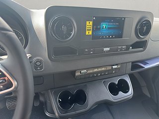 Transportbil - Skåp Mercedes-Benz Sprinter 11 av 17