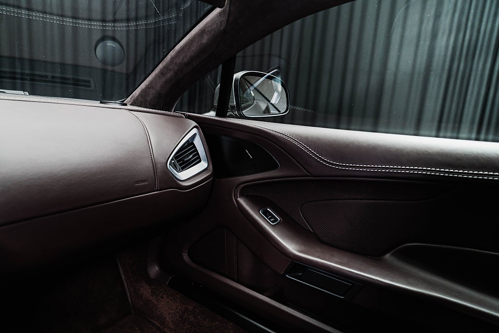 Gallery image 18 of 20