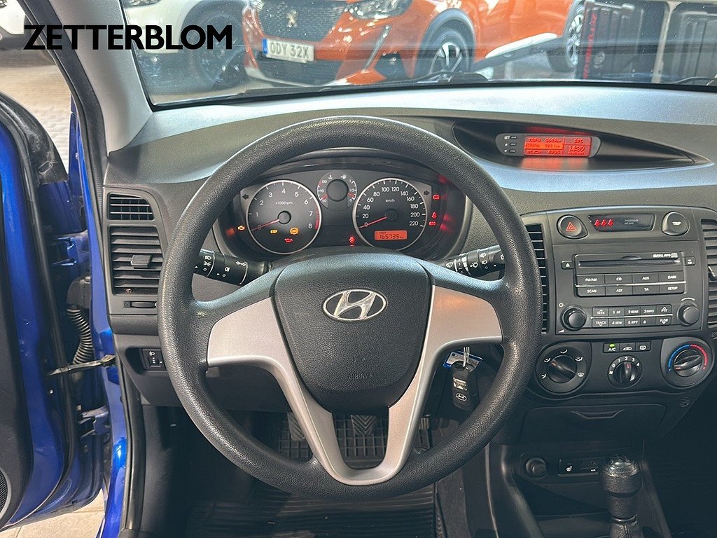 Halvkombi Hyundai i20 12 av 17