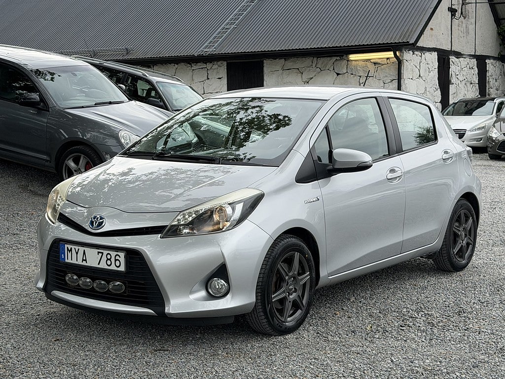 Toyota Yaris Hybrid e-CVT, Active, Backkamera, 101hk, 2012
