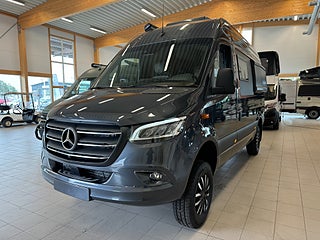 Husbil-halvintegrerad Robeta Adonis Mercedes 4x4 190HK AUT 23 av 26