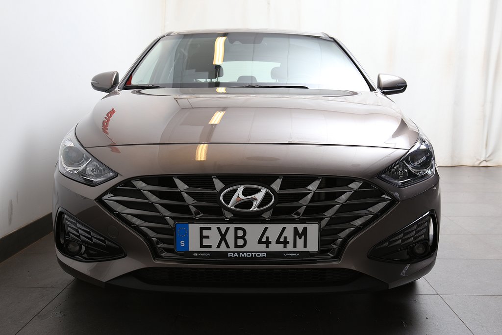 Hyundai i30 1,0 T-GDI iMT 120hk Essential 5D CarPlay Kamera 2023